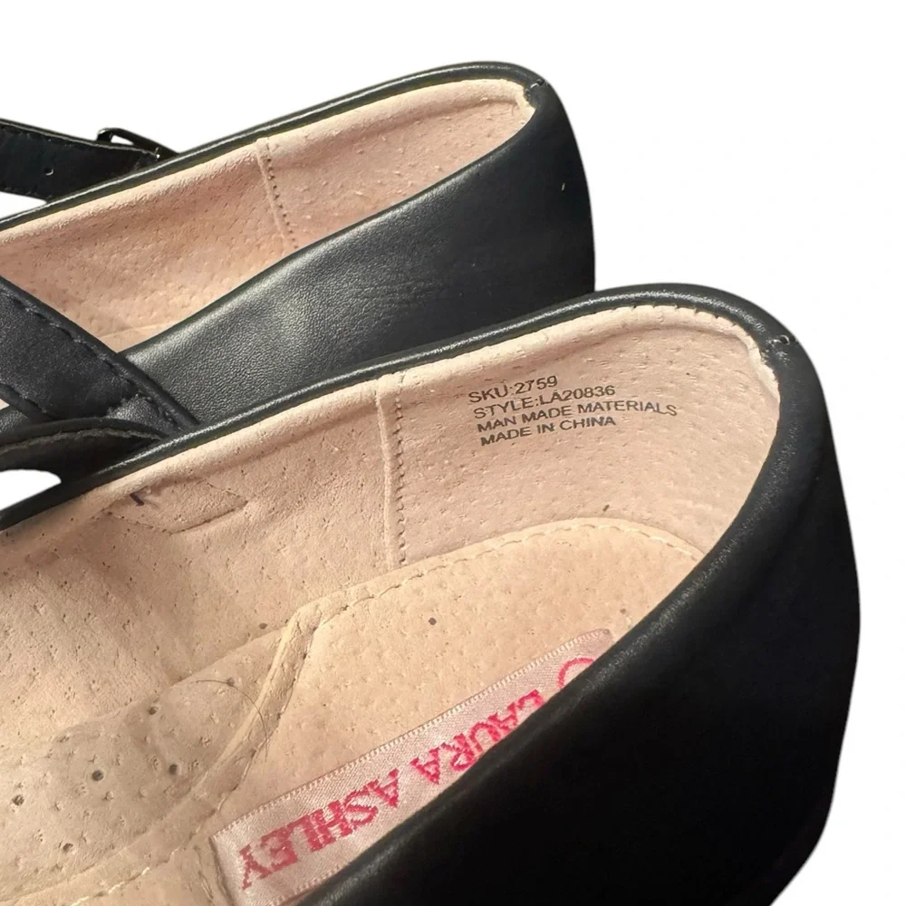 Laura Ashley Girls Navy Mary Jane Shoes size 3